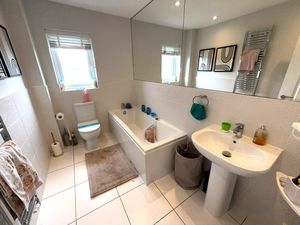 Merlin Place Rossmore